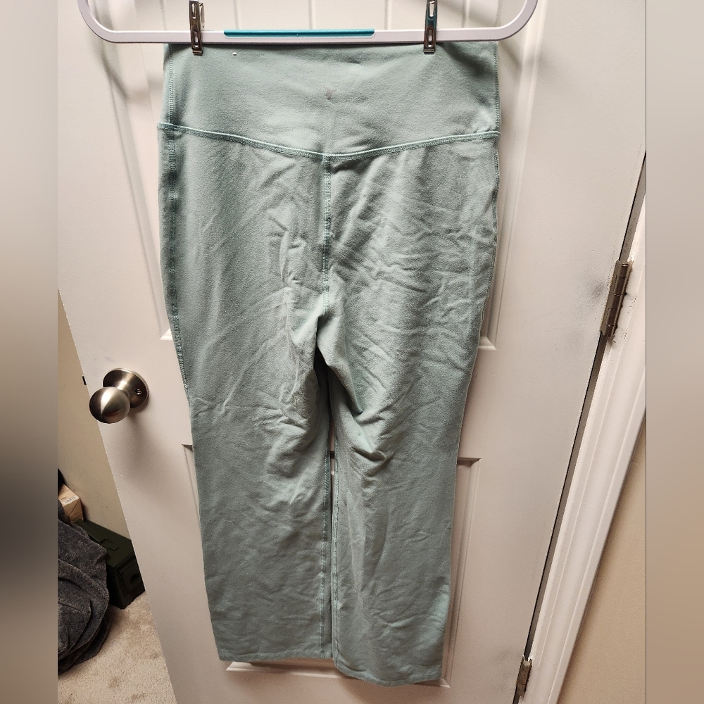 Large pale green Old Navy Active slim boot cut pants - Picture 5 of 9
